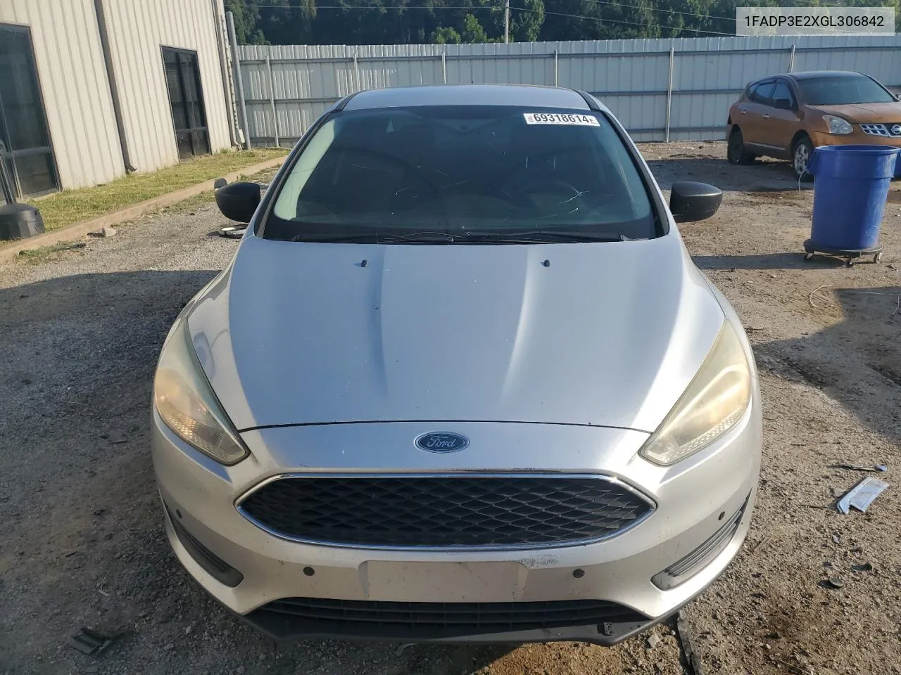 2016 Ford Focus S VIN: 1FADP3E2XGL306842 Lot: 69318614