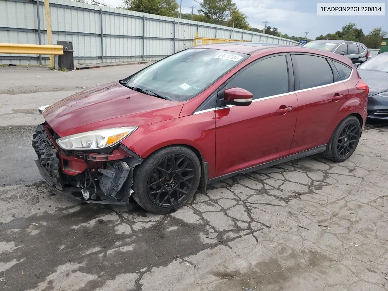 2016 Ford Focus Titanium VIN: 1FADP3N22GL220814 Lot: 69870704