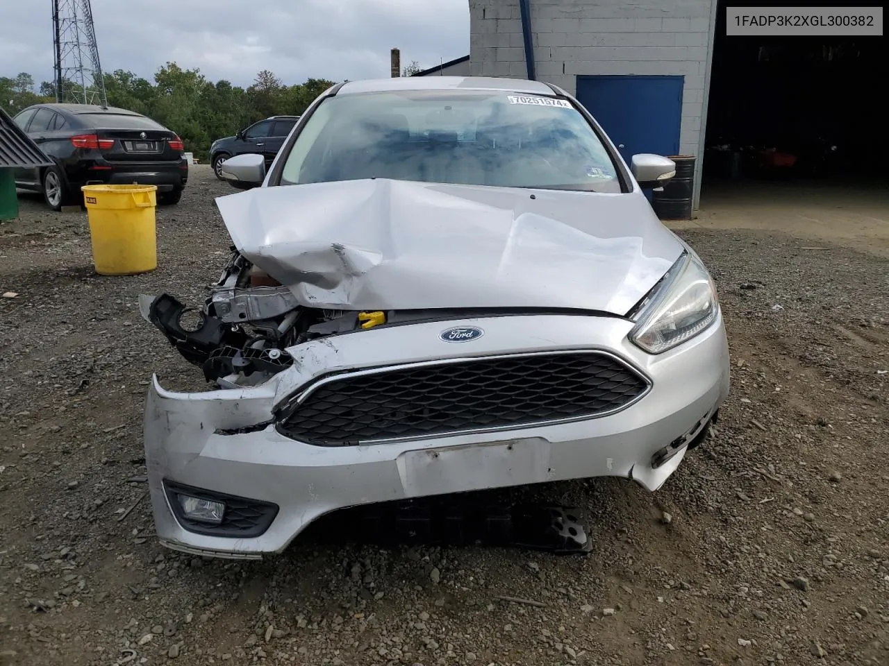 1FADP3K2XGL300382 2016 Ford Focus Se