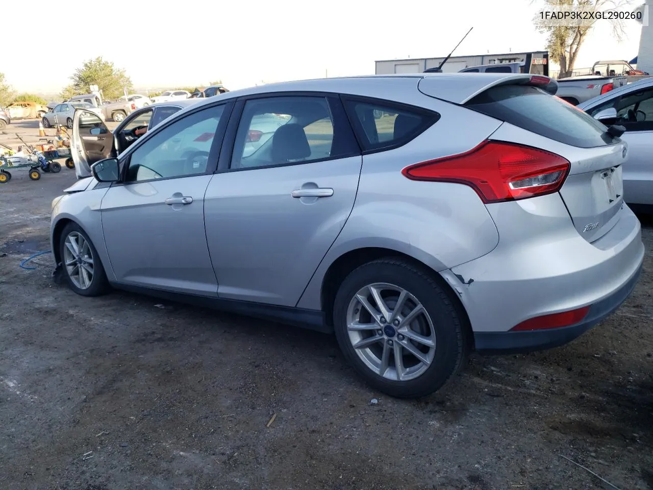 1FADP3K2XGL290260 2016 Ford Focus Se