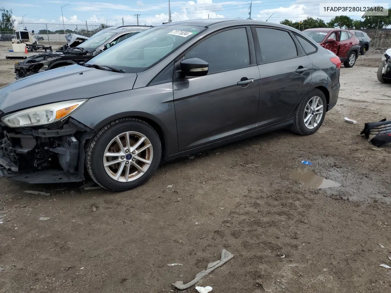 1FADP3F28GL236482 2016 Ford Focus Se