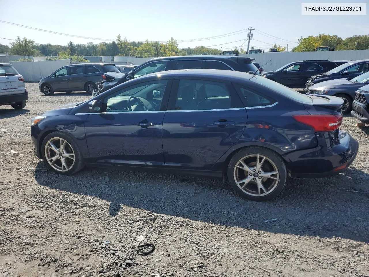 1FADP3J27GL223701 2016 Ford Focus Titanium