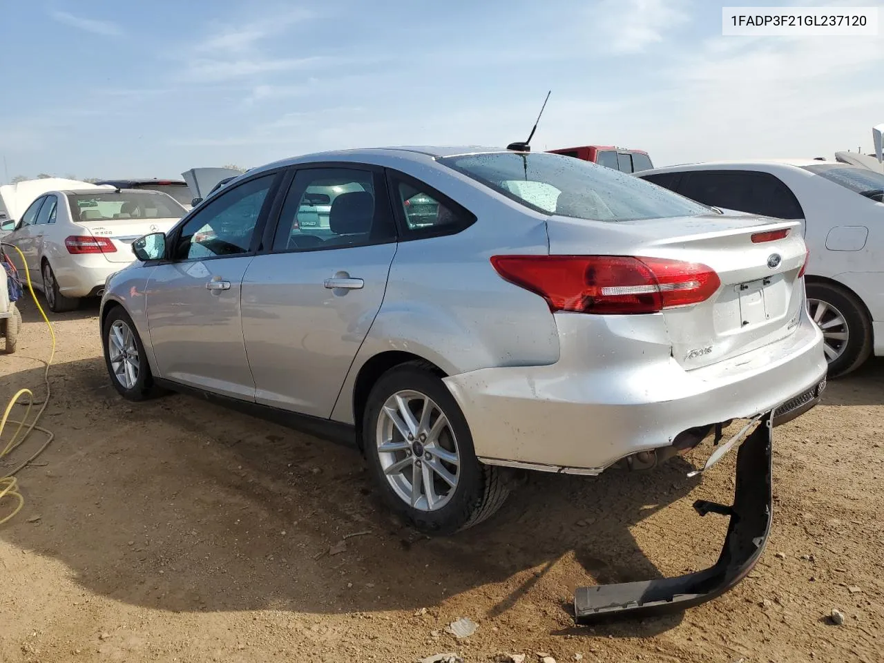 2016 Ford Focus Se VIN: 1FADP3F21GL237120 Lot: 71764144