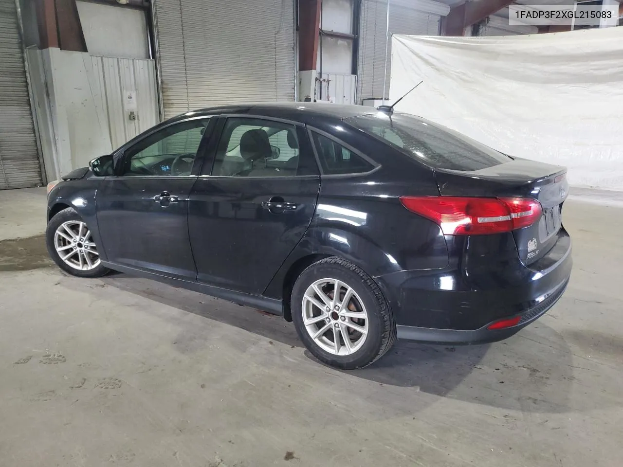 2016 Ford Focus Se VIN: 1FADP3F2XGL215083 Lot: 72719174