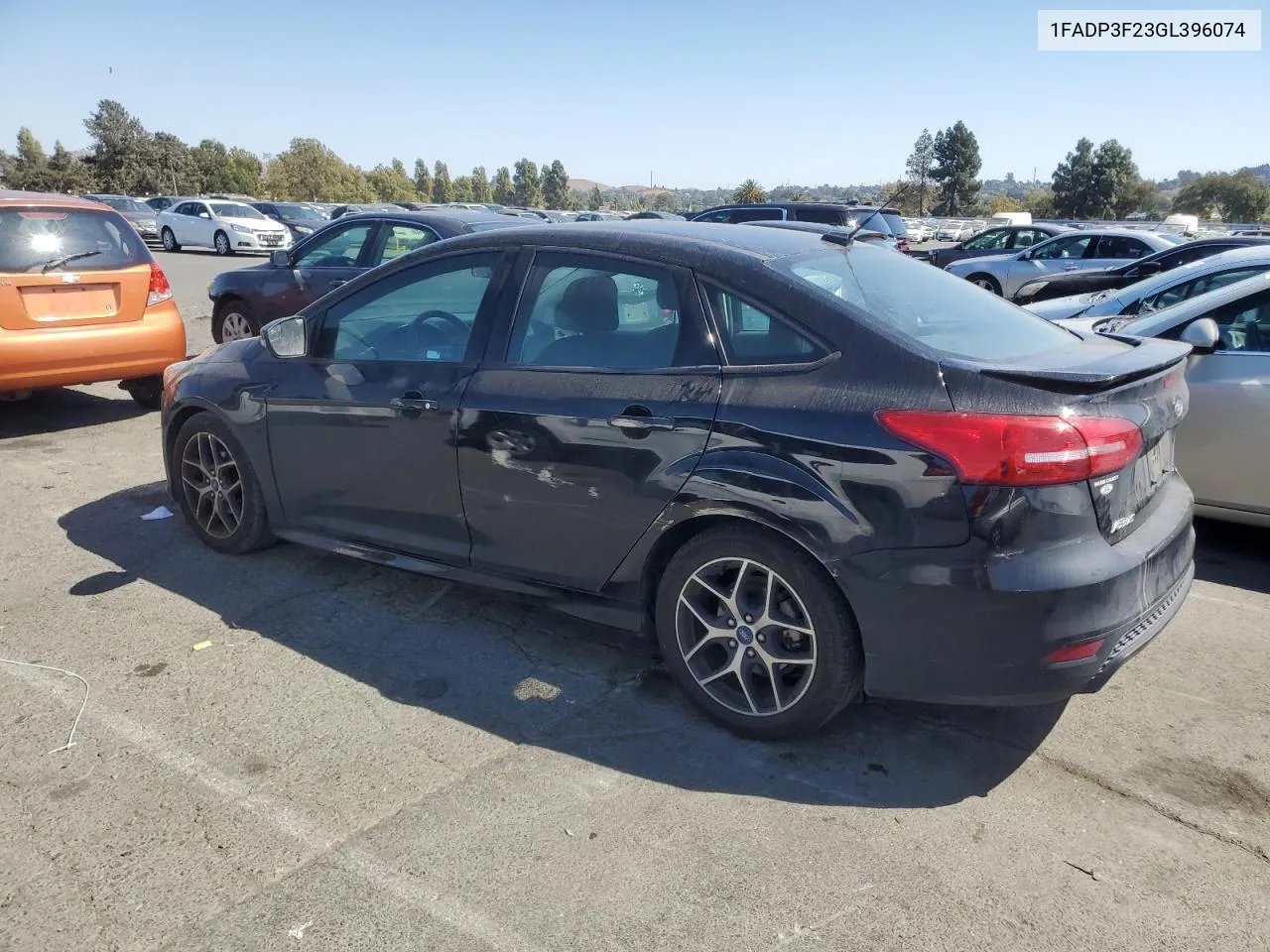 2016 Ford Focus Se VIN: 1FADP3F23GL396074 Lot: 72993514