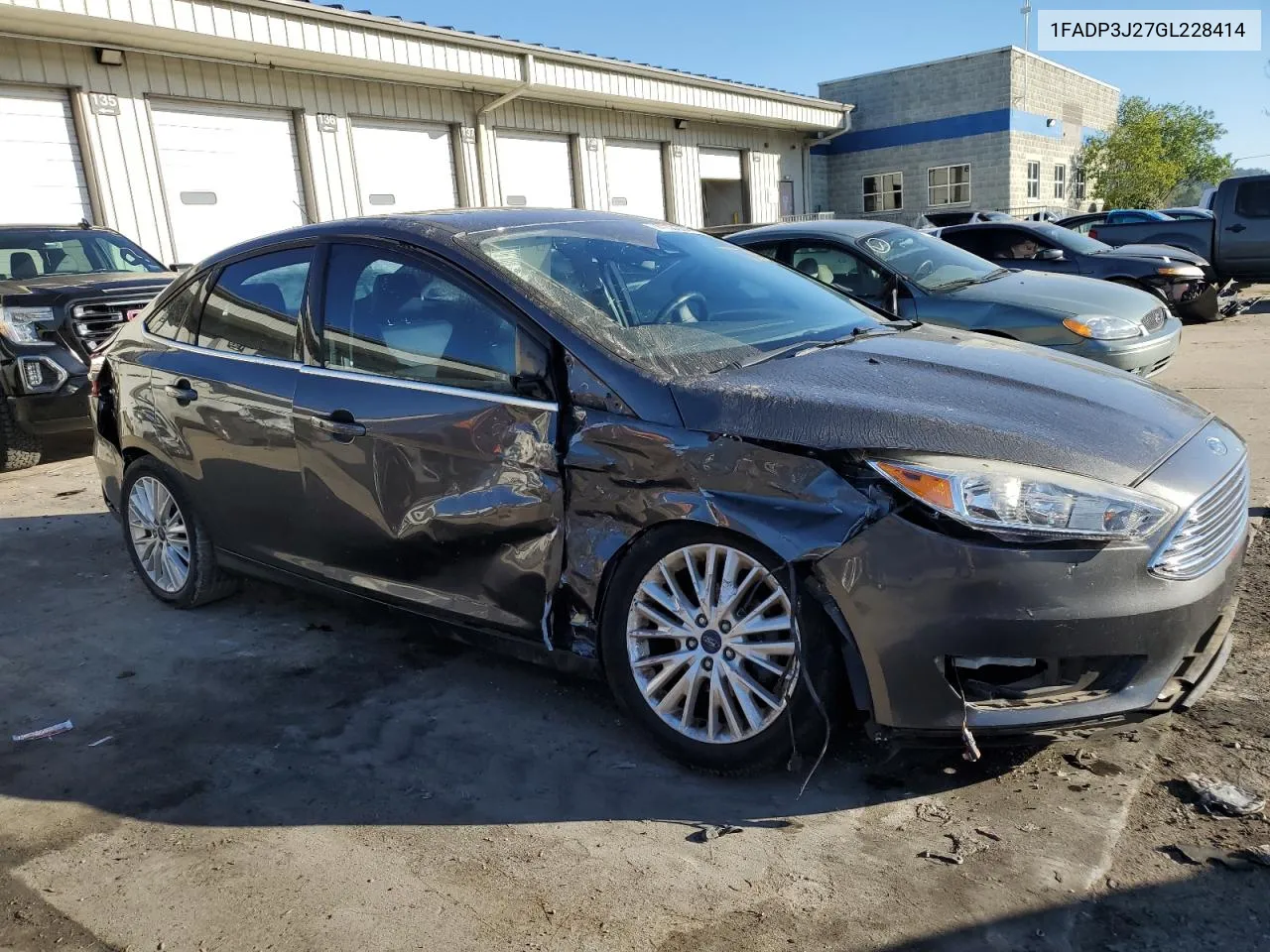 1FADP3J27GL228414 2016 Ford Focus Titanium