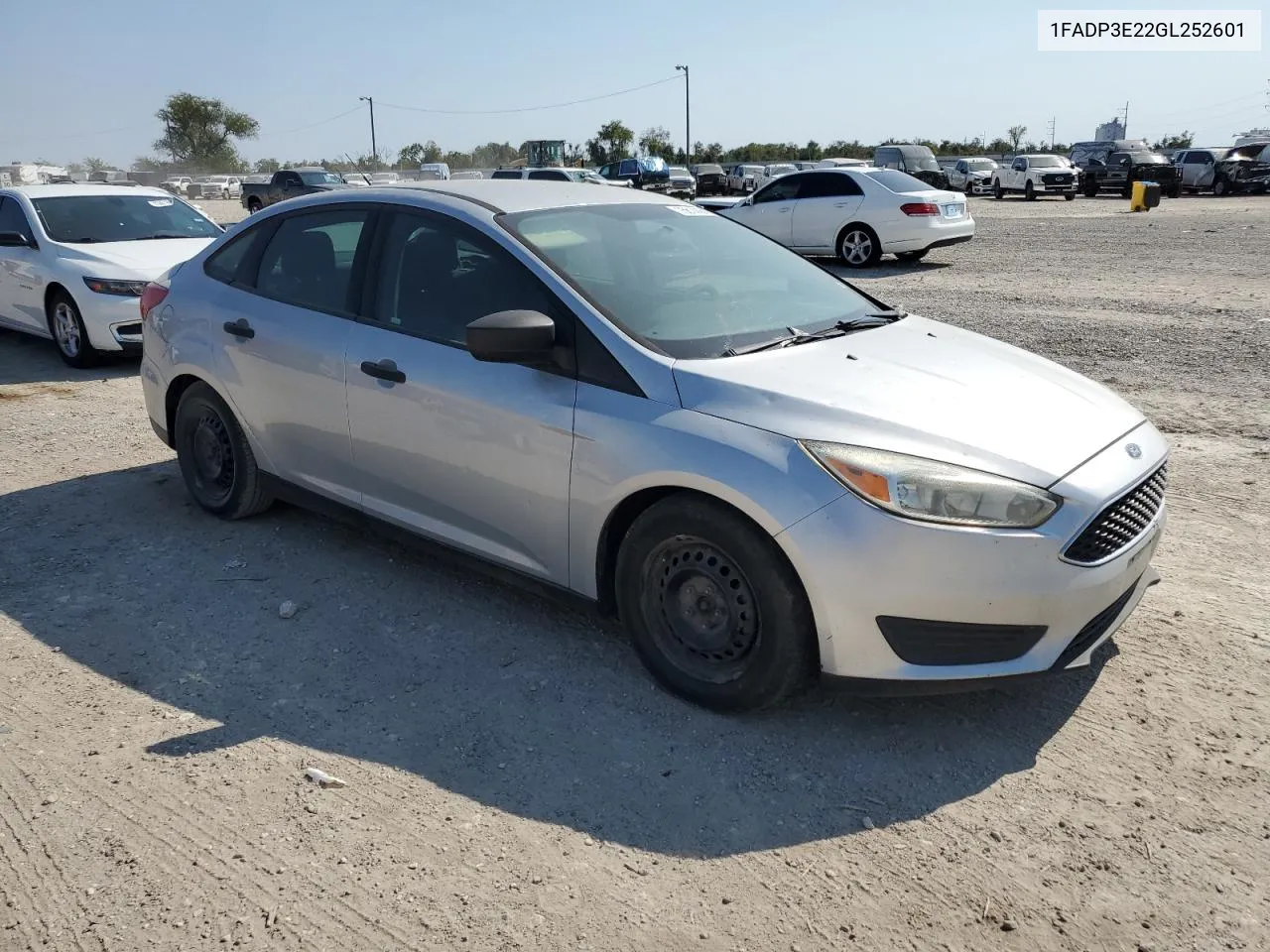 2016 Ford Focus S VIN: 1FADP3E22GL252601 Lot: 75614434