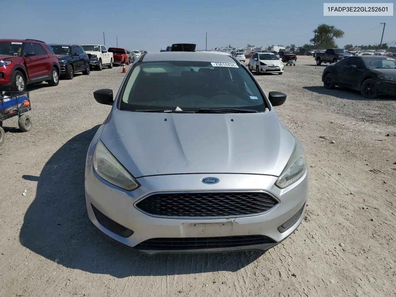 2016 Ford Focus S VIN: 1FADP3E22GL252601 Lot: 75614434