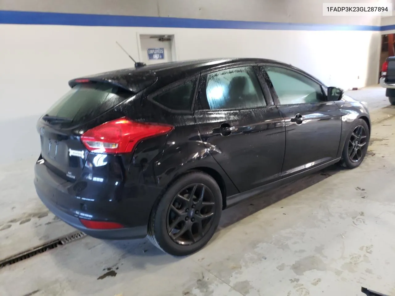 2016 Ford Focus Se VIN: 1FADP3K23GL287894 Lot: 75616394