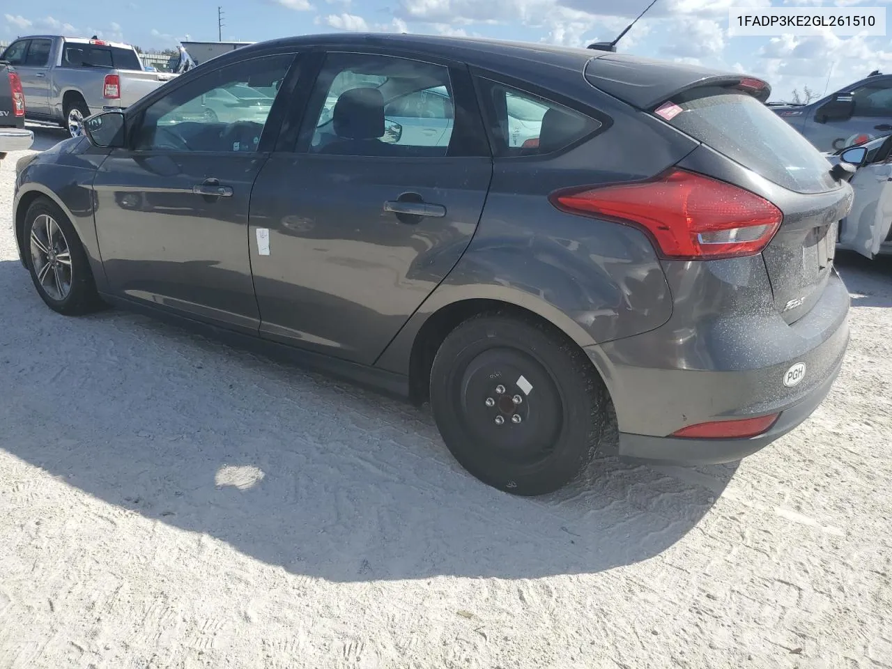 2016 Ford Focus Se VIN: 1FADP3KE2GL261510 Lot: 77225994