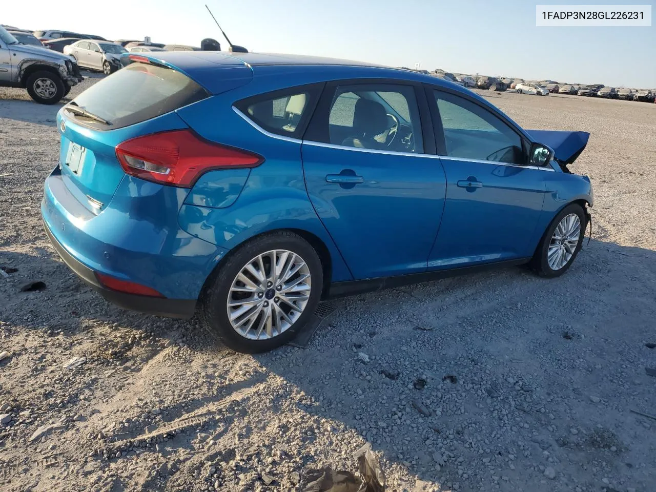 1FADP3N28GL226231 2016 Ford Focus Titanium