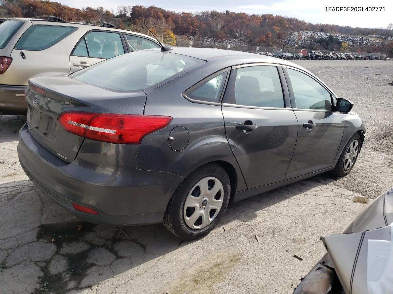 2016 Ford Focus S VIN: 1FADP3E20GL402771 Lot: 79059534