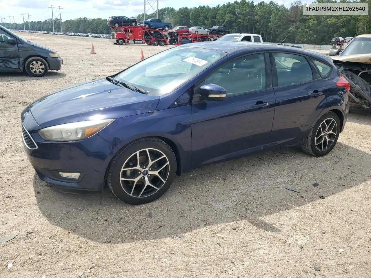 1FADP3M2XHL262540 2017 Ford Focus Sel