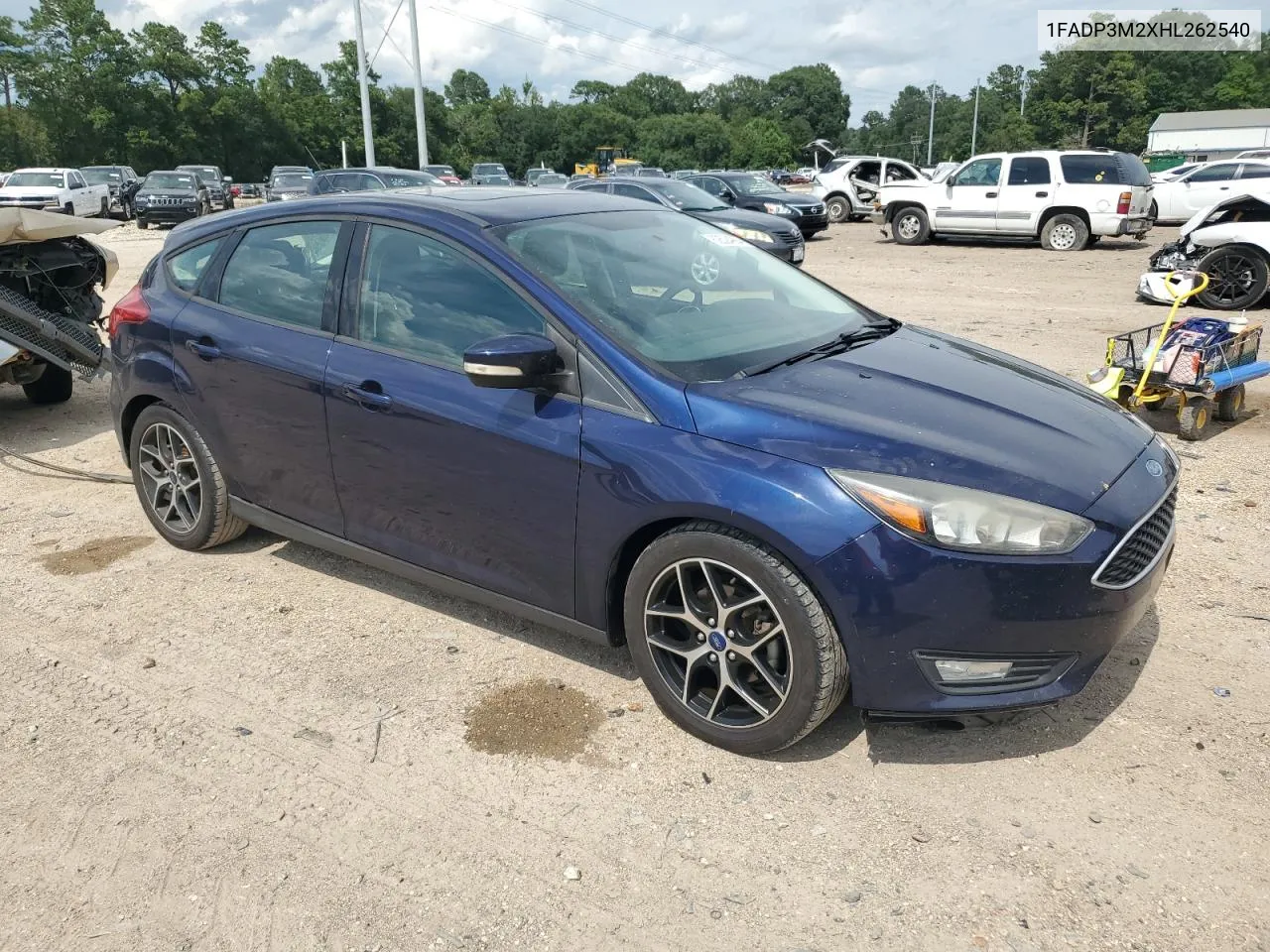 1FADP3M2XHL262540 2017 Ford Focus Sel