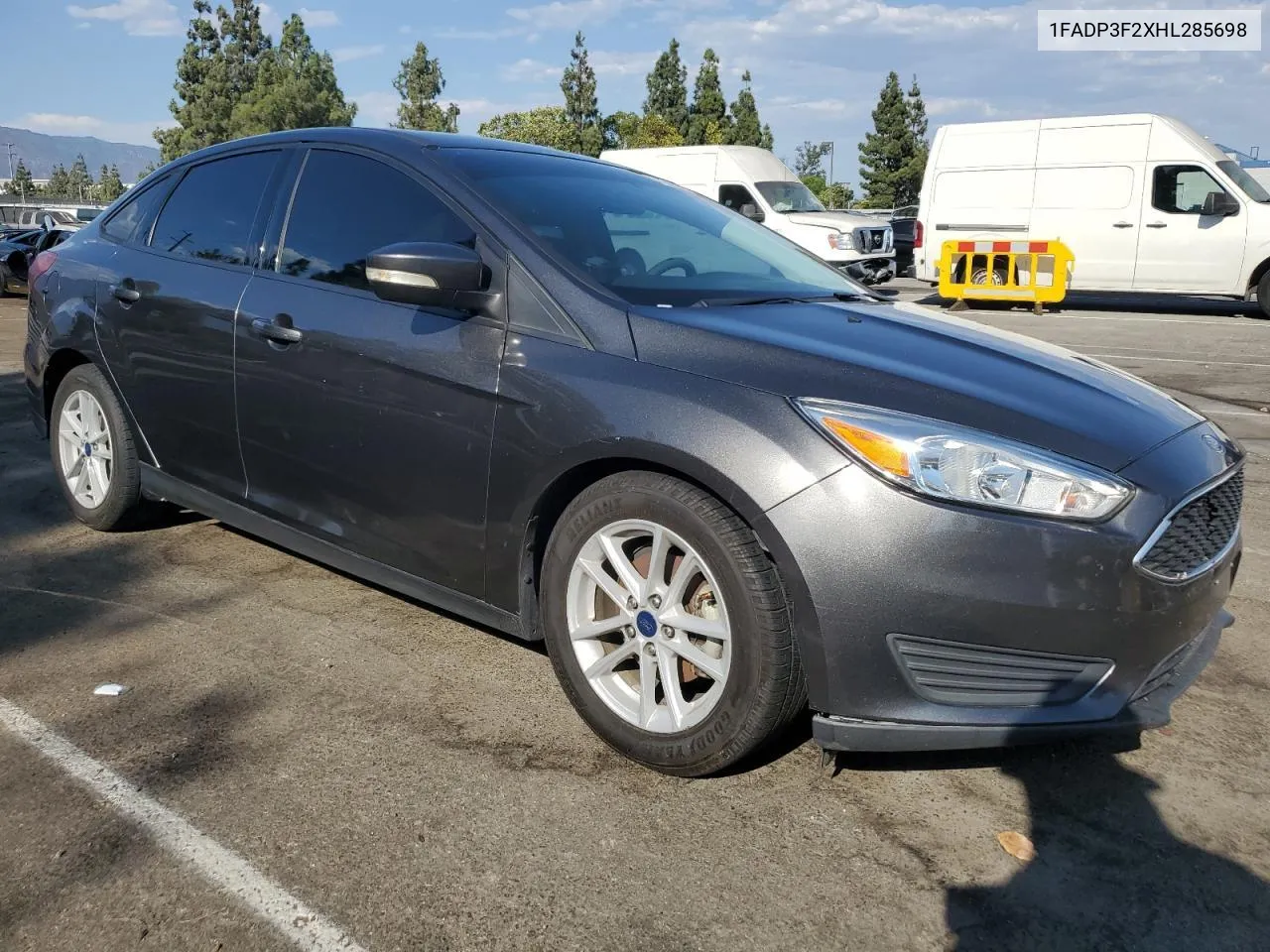 1FADP3F2XHL285698 2017 Ford Focus Se