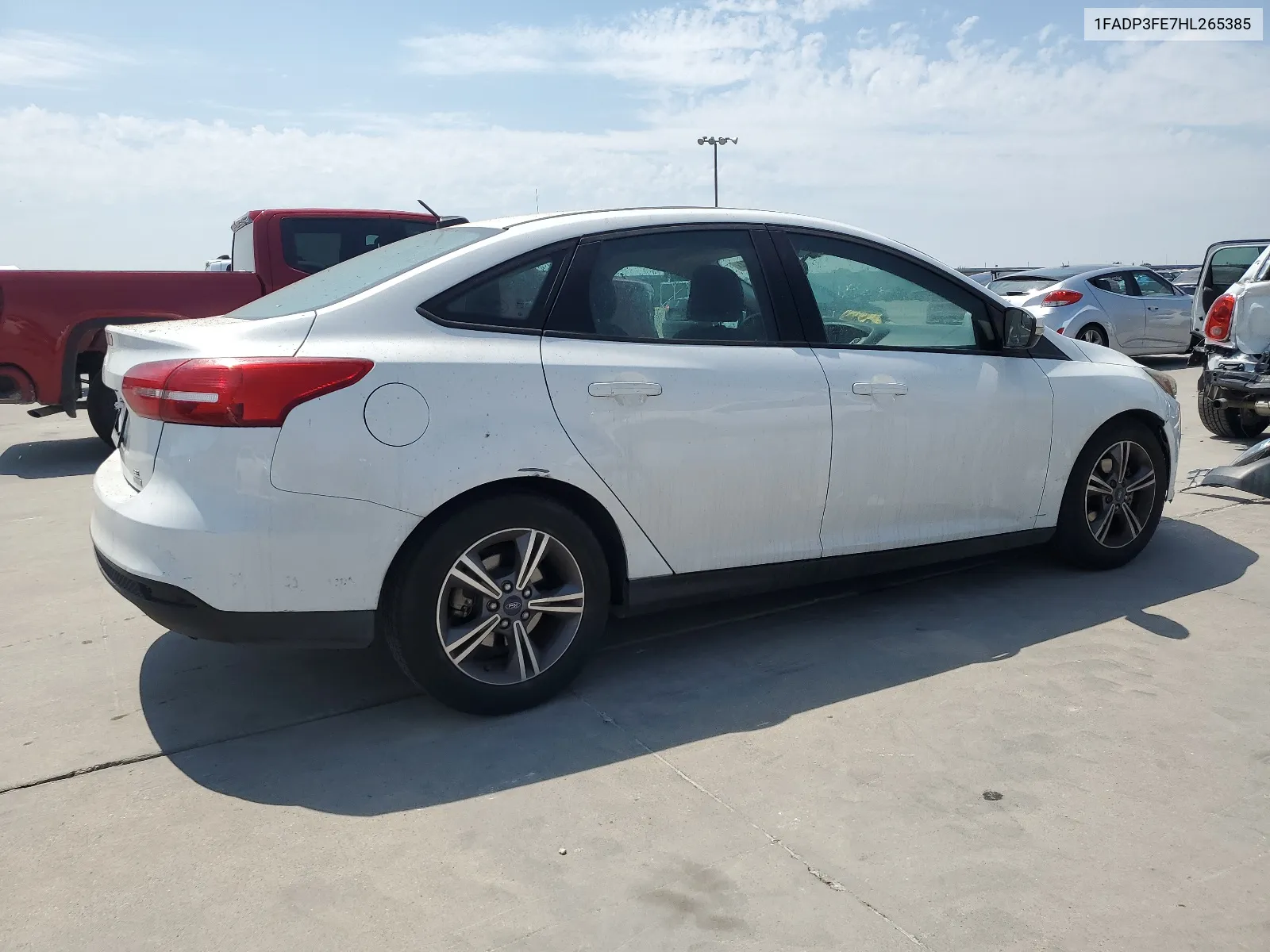 2017 Ford Focus Se VIN: 1FADP3FE7HL265385 Lot: 68499474