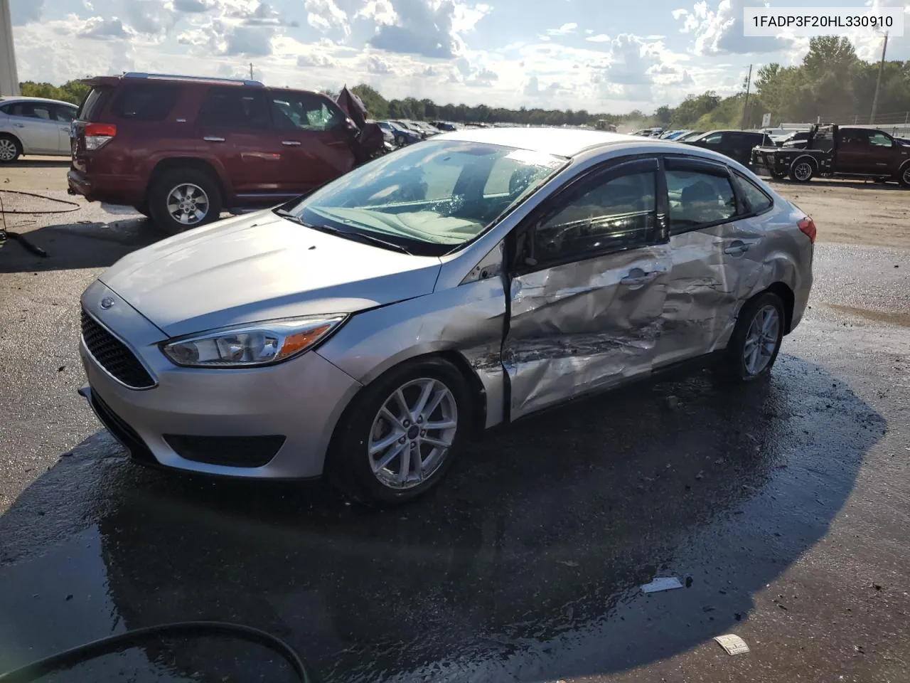 2017 Ford Focus Se VIN: 1FADP3F20HL330910 Lot: 68813004