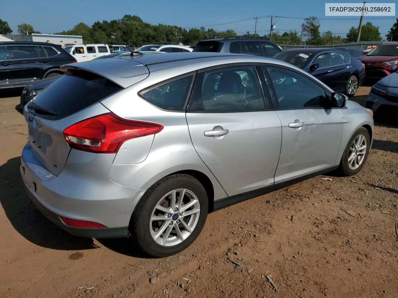 2017 Ford Focus Se VIN: 1FADP3K29HL258692 Lot: 69040604