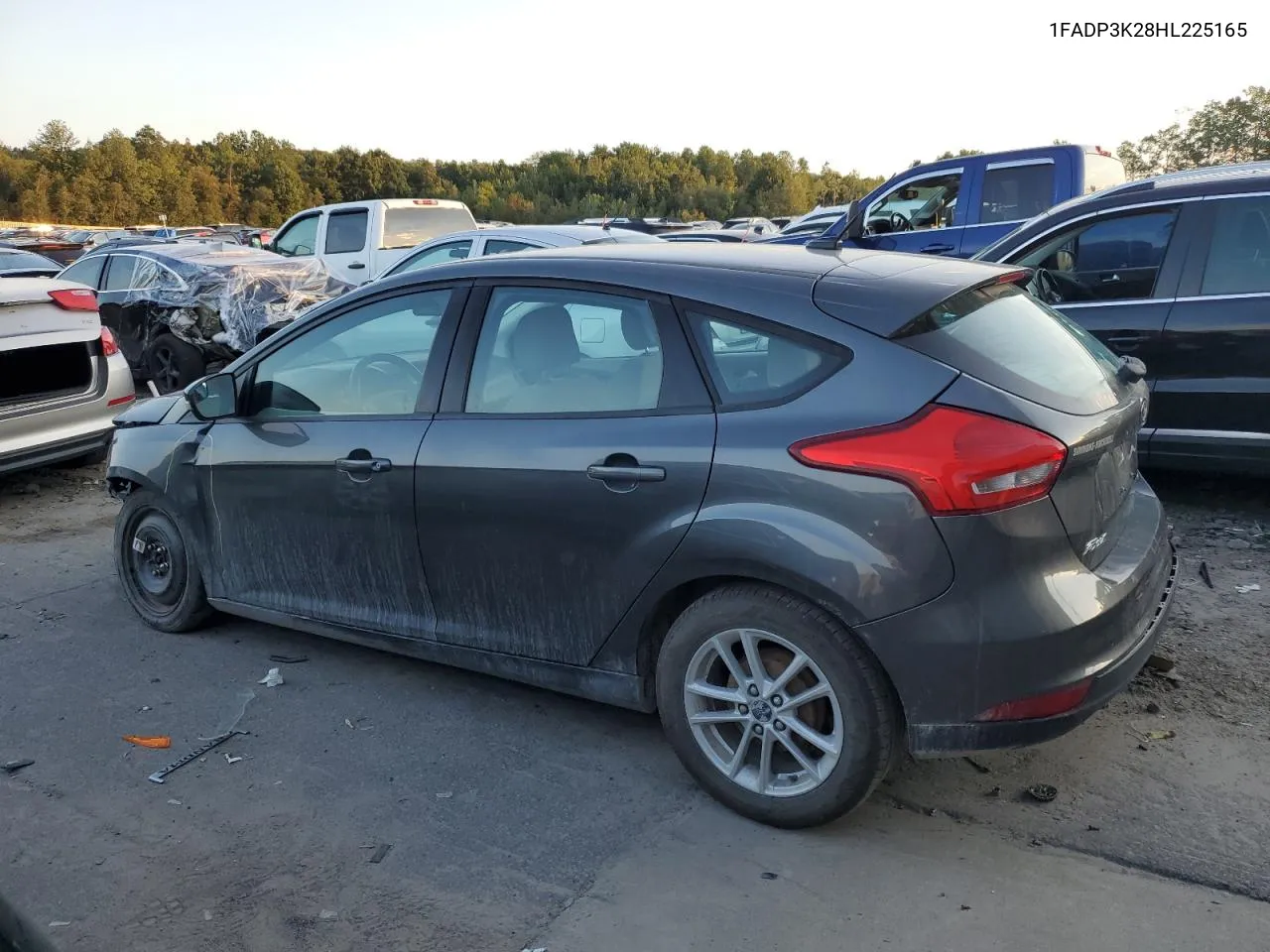 2017 Ford Focus Se VIN: 1FADP3K28HL225165 Lot: 70229724