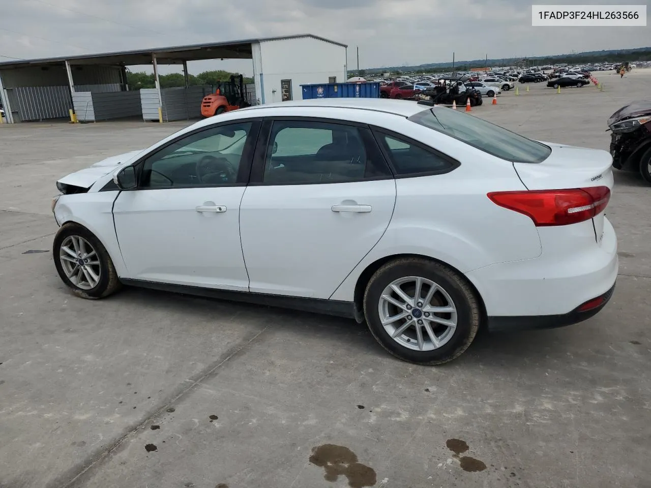 2017 Ford Focus Se VIN: 1FADP3F24HL263566 Lot: 70472174