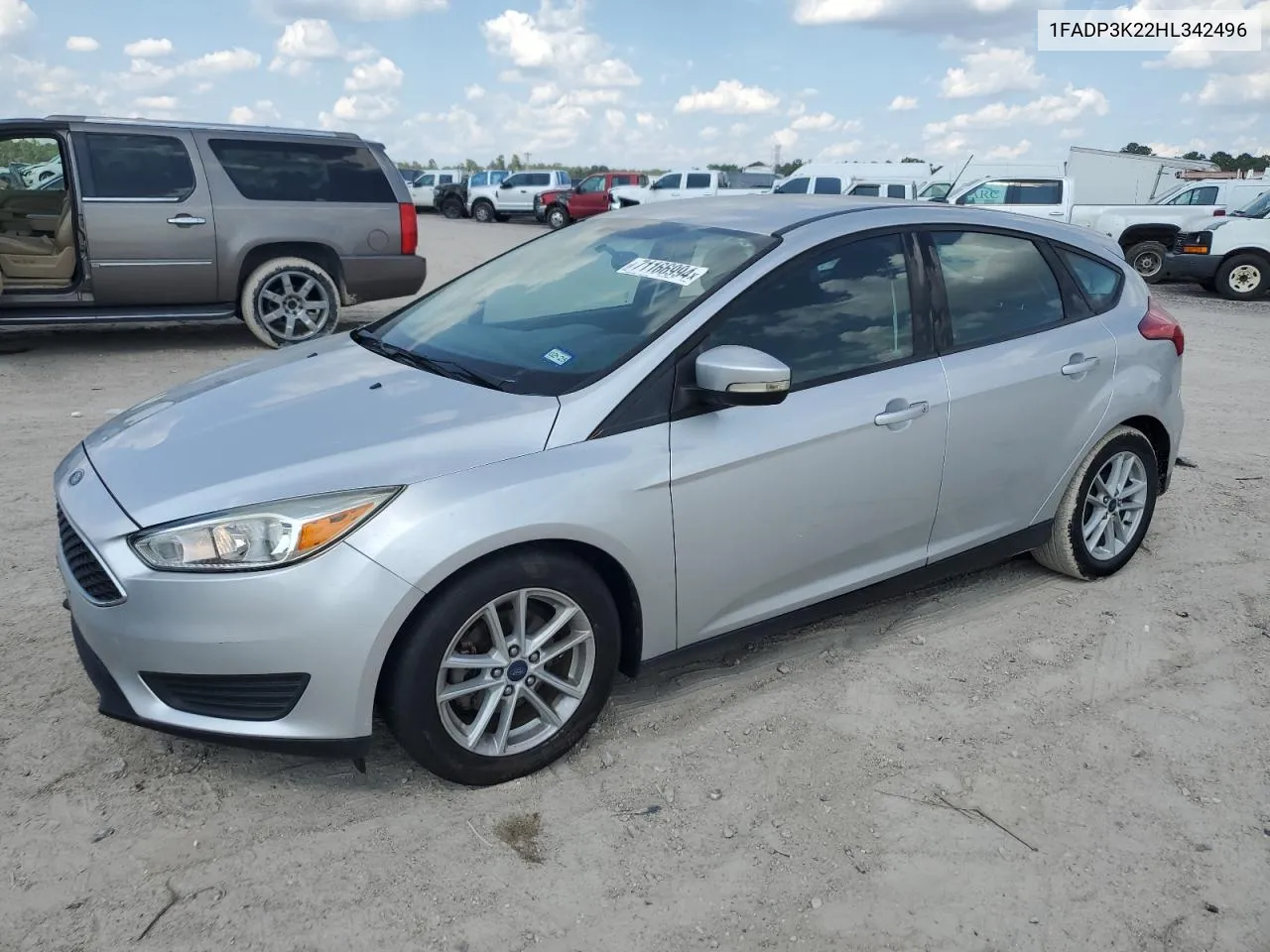 2017 Ford Focus Se VIN: 1FADP3K22HL342496 Lot: 71166994