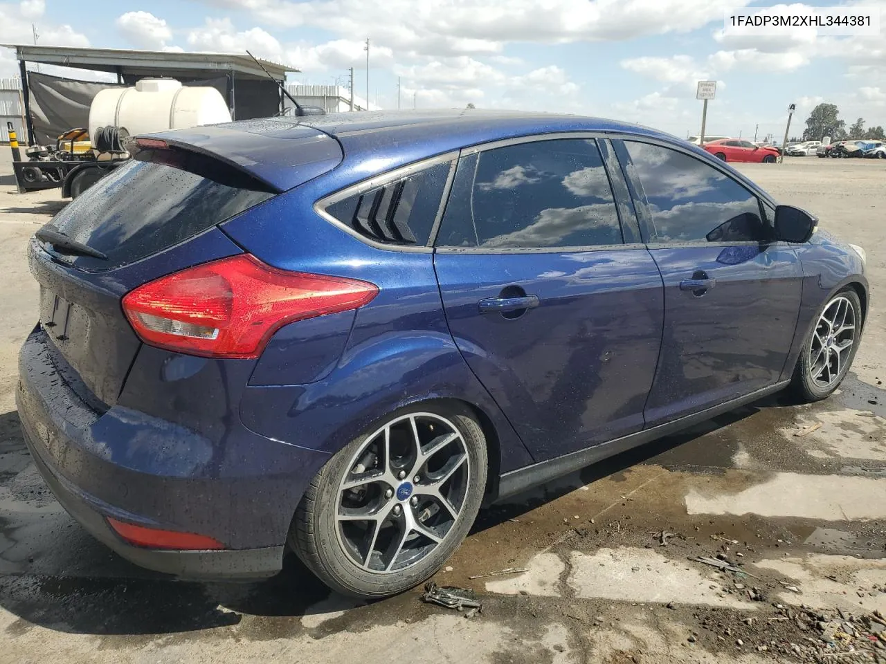 1FADP3M2XHL344381 2017 Ford Focus Sel