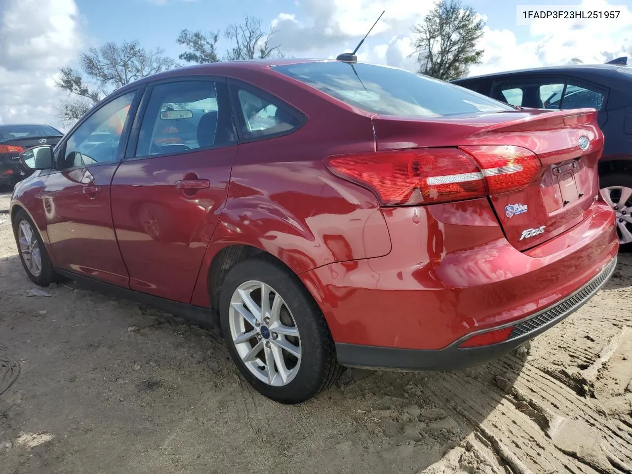 2017 Ford Focus Se VIN: 1FADP3F23HL251957 Lot: 73828204