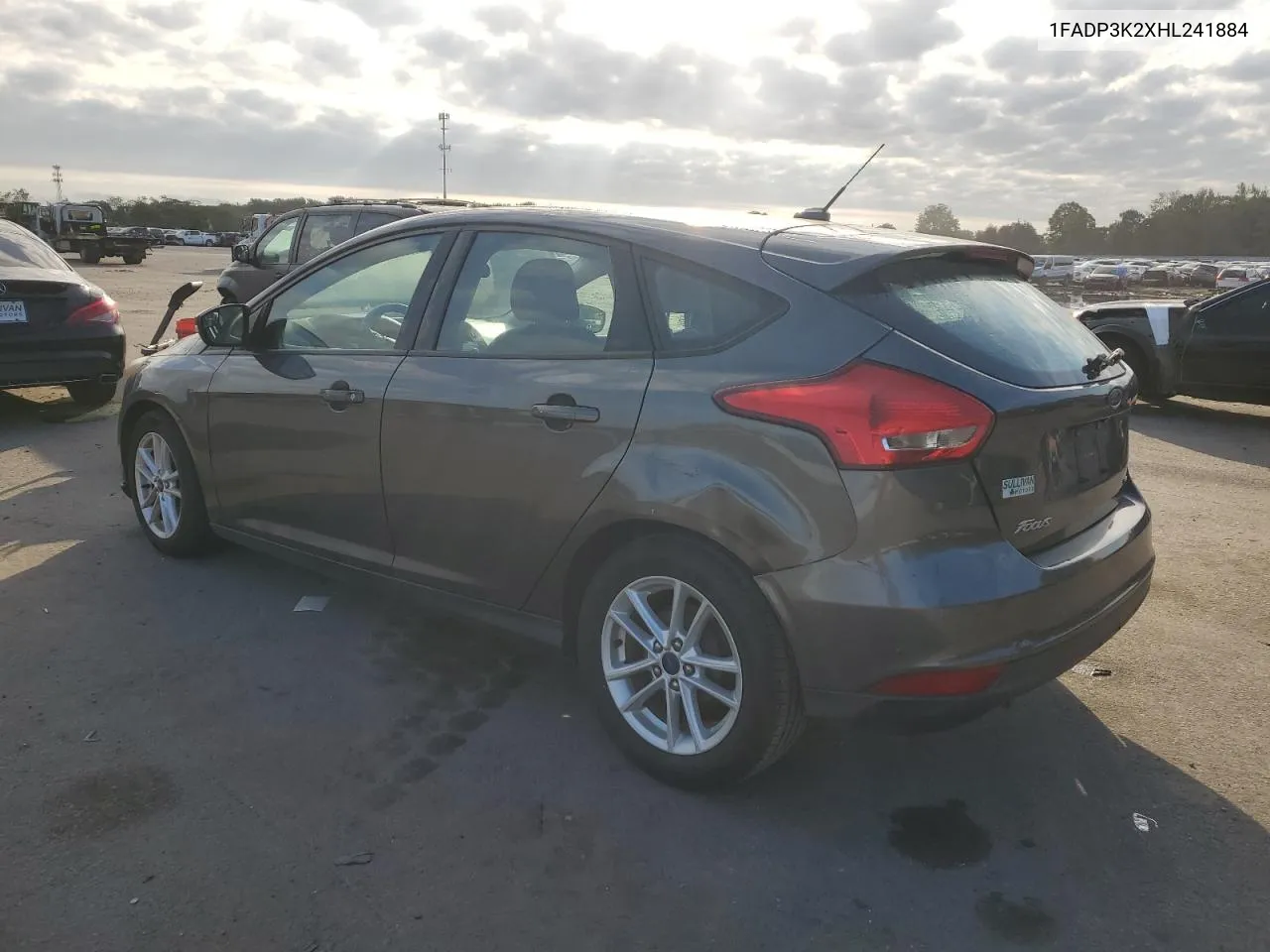 2017 Ford Focus Se VIN: 1FADP3K2XHL241884 Lot: 74272014