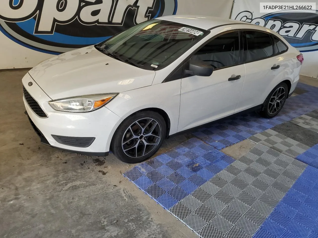 2017 Ford Focus S VIN: 1FADP3E21HL266622 Lot: 74814404