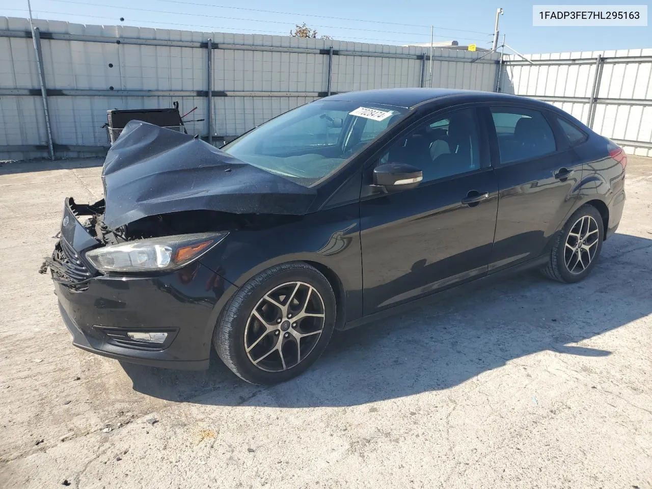 2017 Ford Focus Se VIN: 1FADP3FE7HL295163 Lot: 77028474