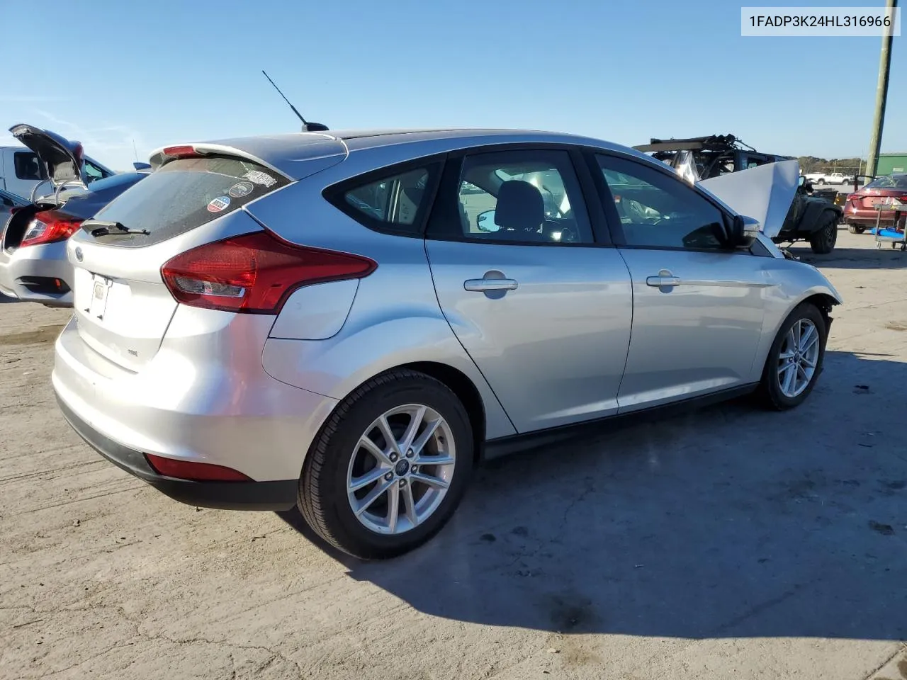 1FADP3K24HL316966 2017 Ford Focus Se