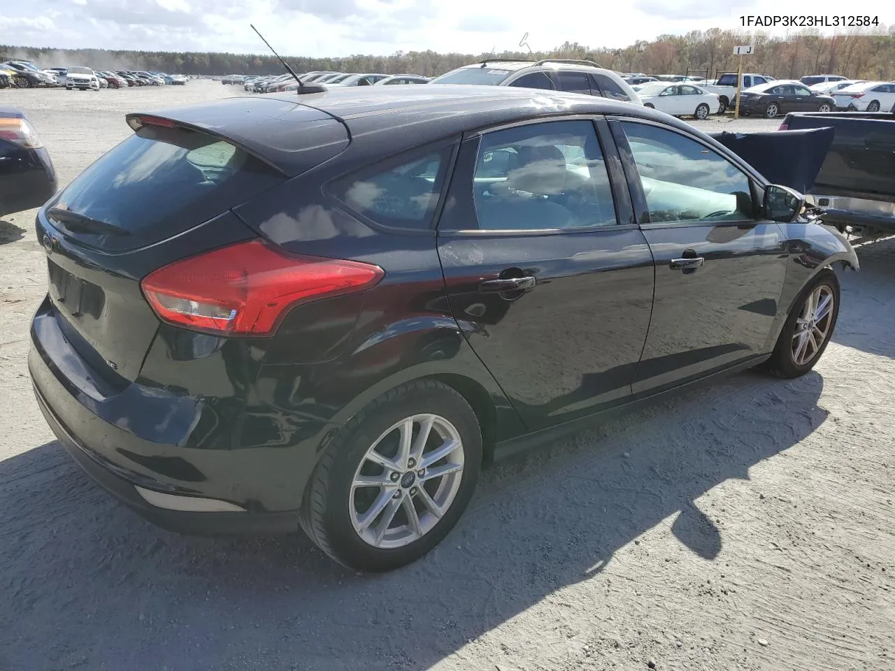 2017 Ford Focus Se VIN: 1FADP3K23HL312584 Lot: 77850484