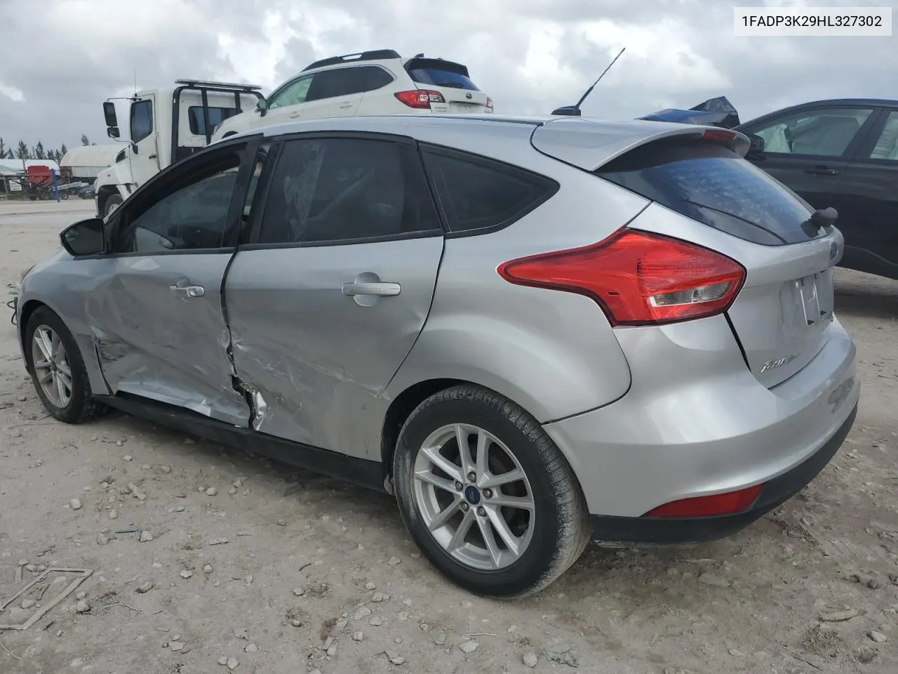 1FADP3K29HL327302 2017 Ford Focus Se