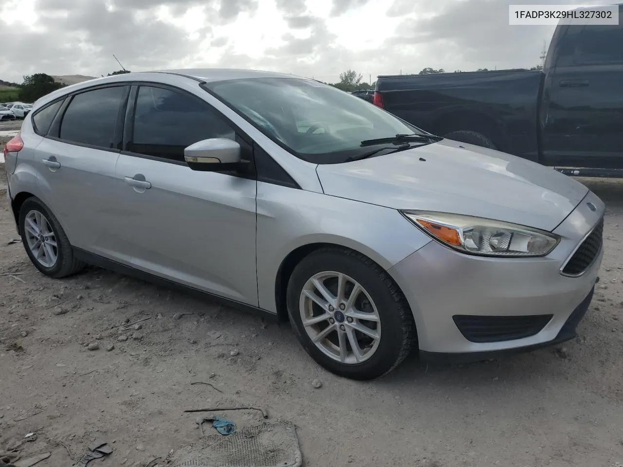 1FADP3K29HL327302 2017 Ford Focus Se