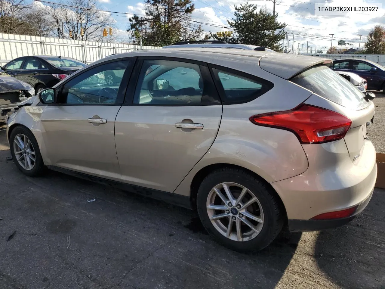 2017 Ford Focus Se VIN: 1FADP3K2XHL203927 Lot: 79506534