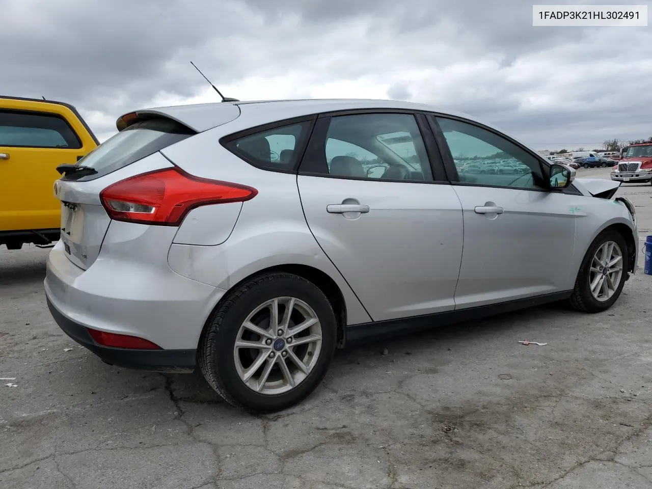 2017 Ford Focus Se VIN: 1FADP3K21HL302491 Lot: 79853664