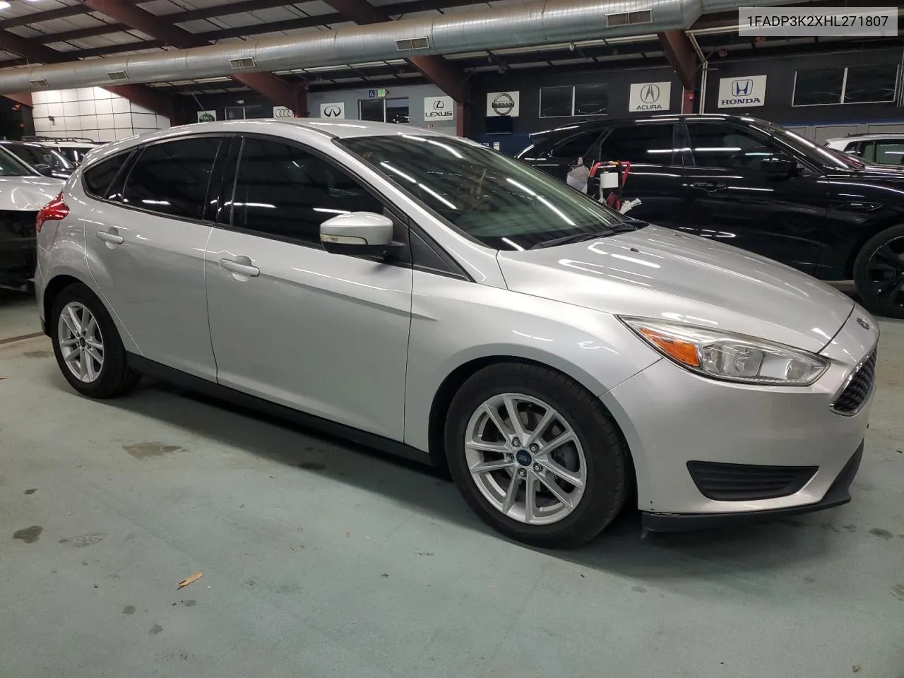 2017 Ford Focus Se VIN: 1FADP3K2XHL271807 Lot: 80579504