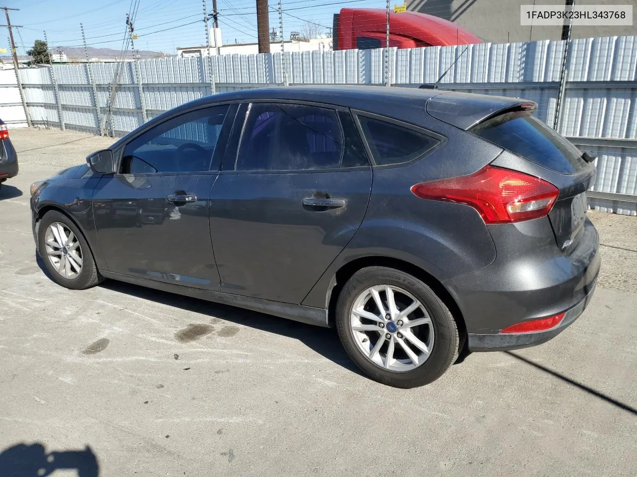 2017 Ford Focus Se VIN: 1FADP3K23HL343768 Lot: 81611674