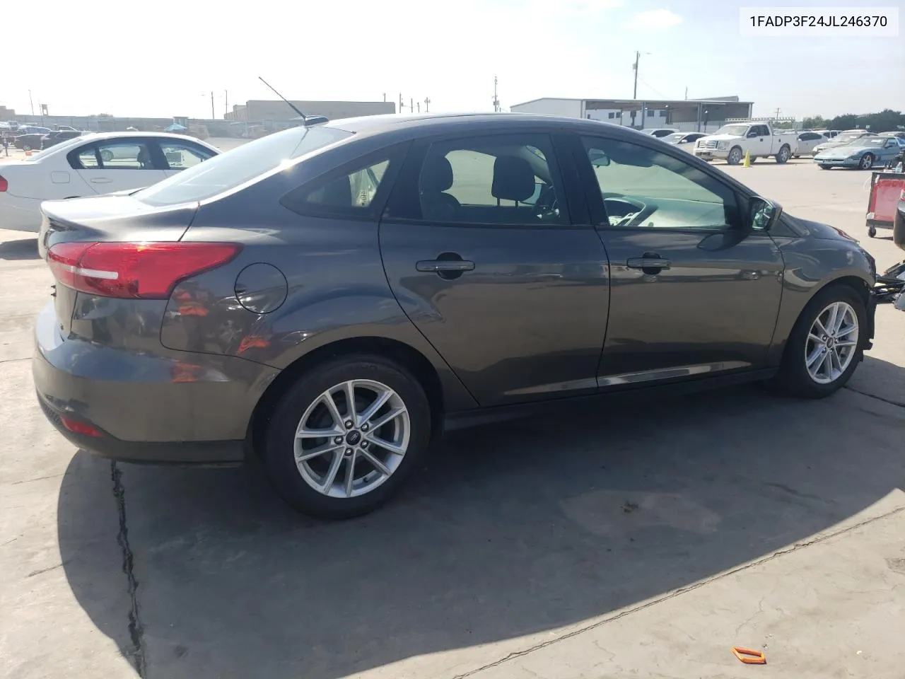 2018 Ford Focus Se VIN: 1FADP3F24JL246370 Lot: 61401164