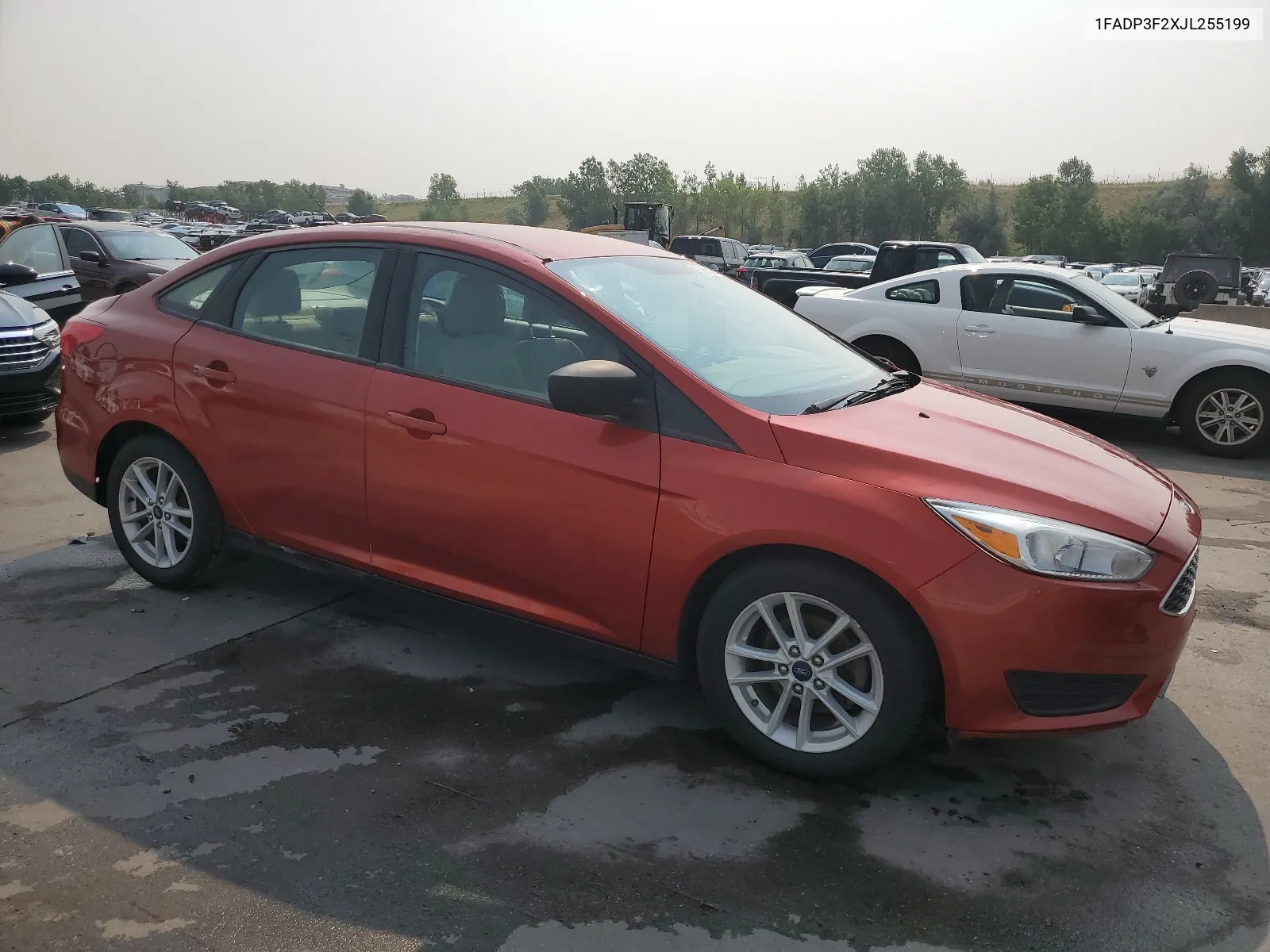 2018 Ford Focus Se VIN: 1FADP3F2XJL255199 Lot: 63655924