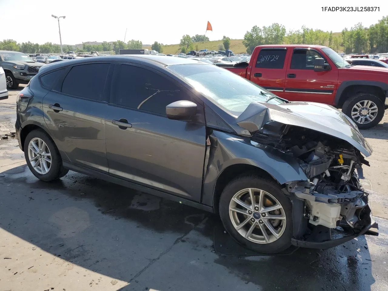 2018 Ford Focus Se VIN: 1FADP3K23JL258371 Lot: 65540654