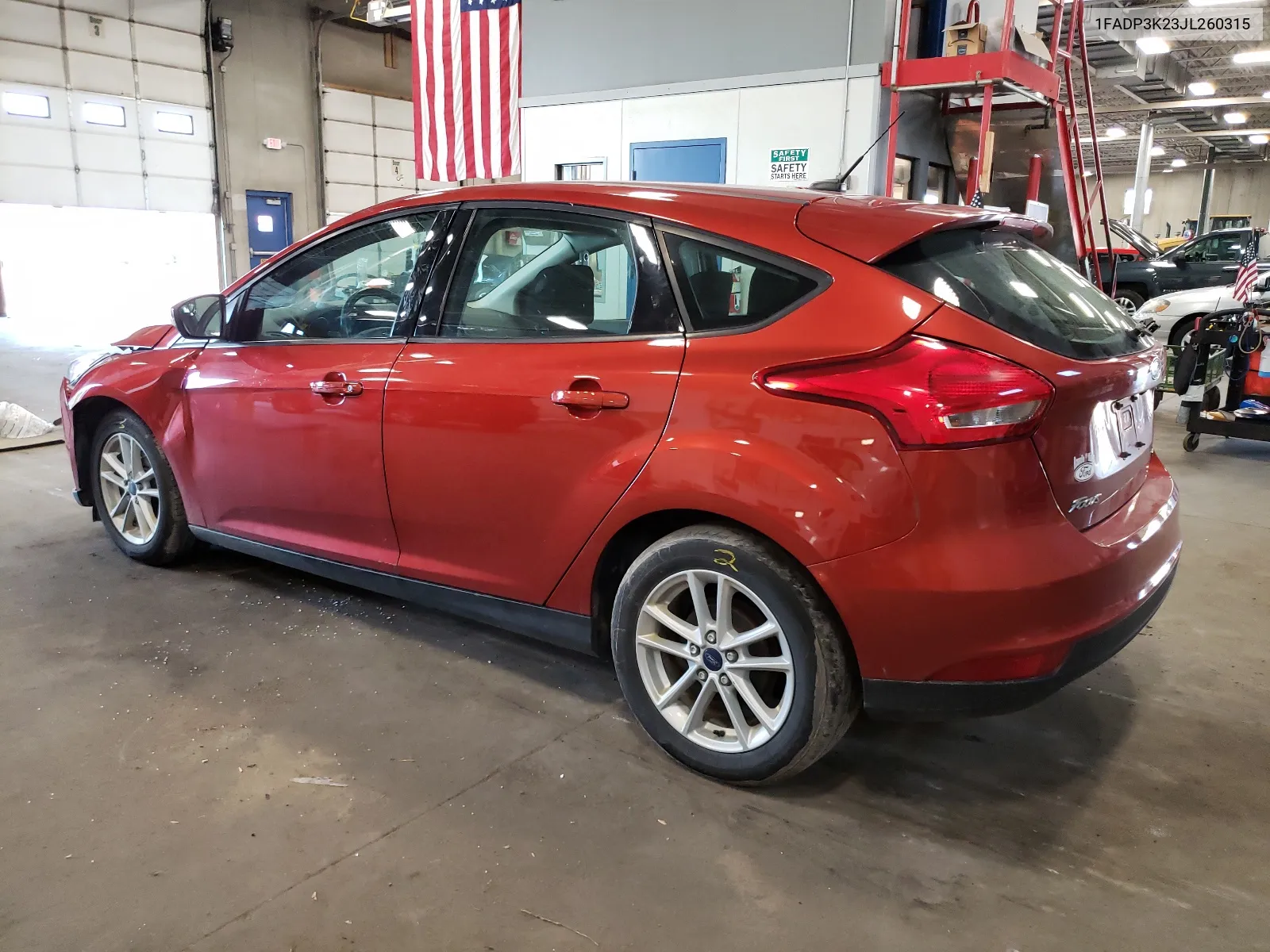 2018 Ford Focus Se VIN: 1FADP3K23JL260315 Lot: 65972094