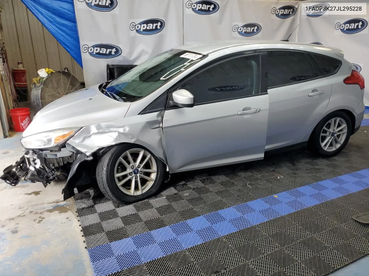 1FADP3K27JL295228 2018 Ford Focus Se