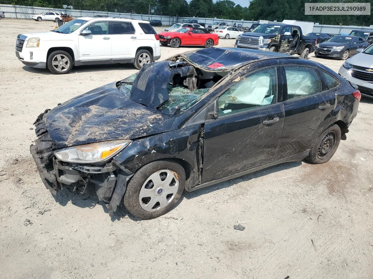 2018 Ford Focus S VIN: 1FADP3E23JL290989 Lot: 67234014