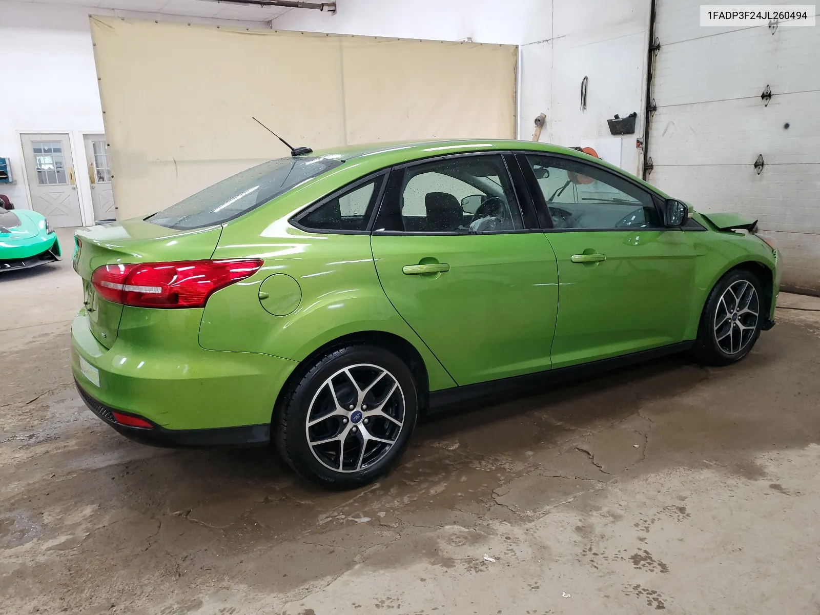 2018 Ford Focus Se VIN: 1FADP3F24JL260494 Lot: 67883124