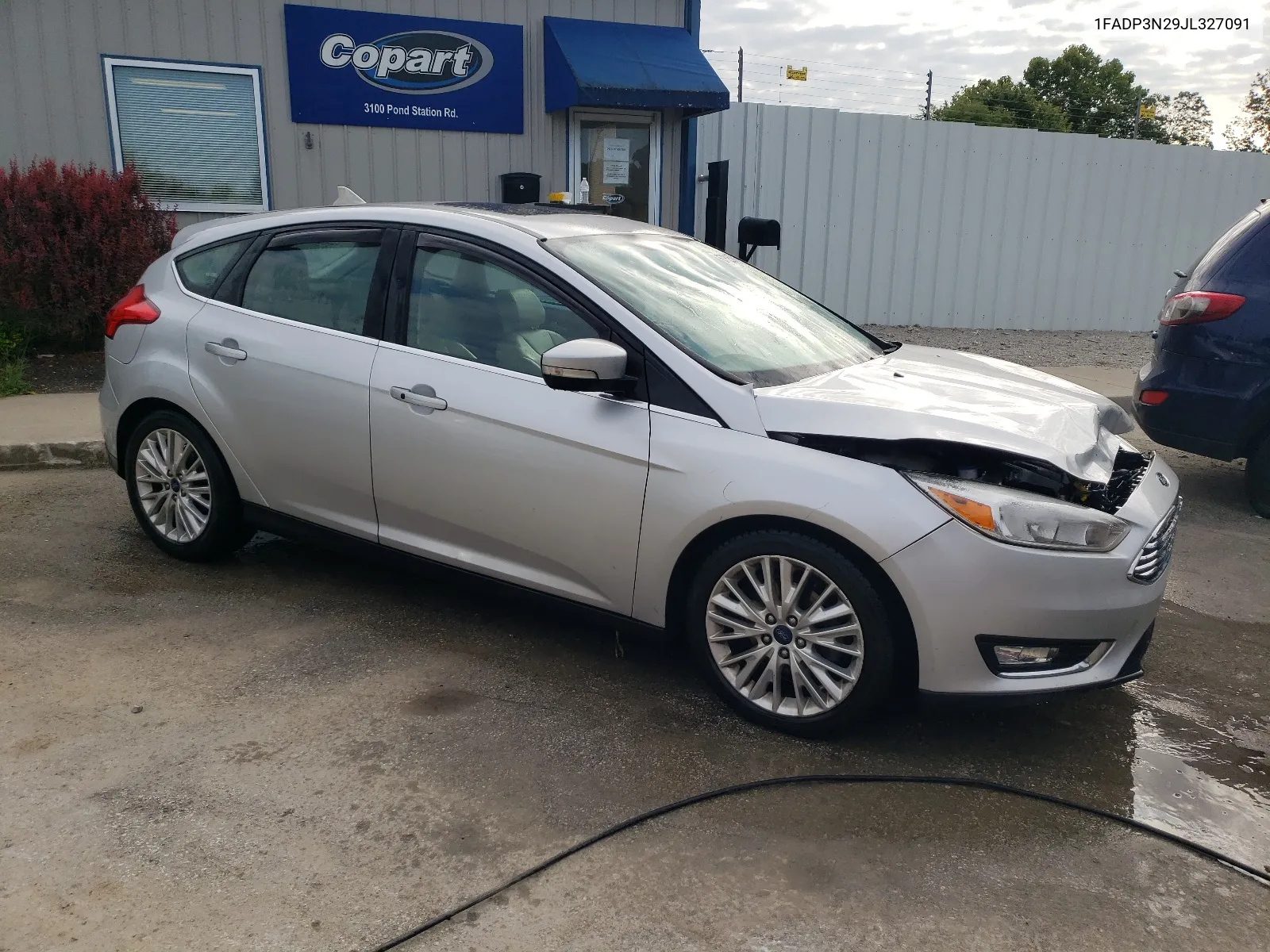 1FADP3N29JL327091 2018 Ford Focus Titanium