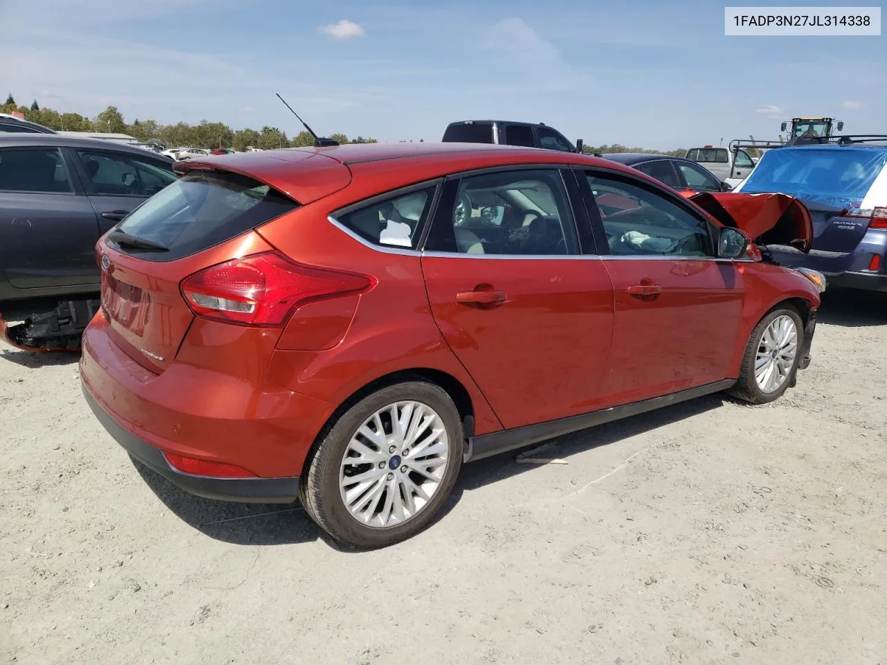 1FADP3N27JL314338 2018 Ford Focus Titanium