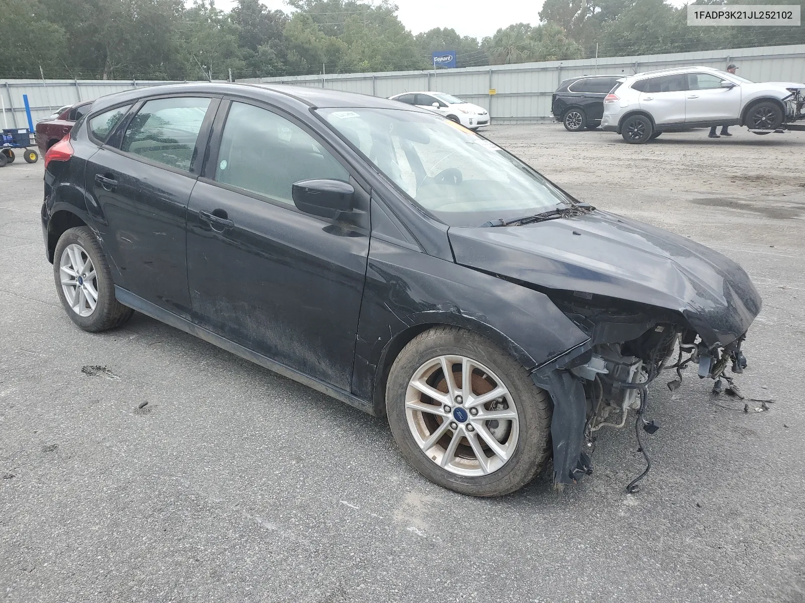 1FADP3K21JL252102 2018 Ford Focus Se