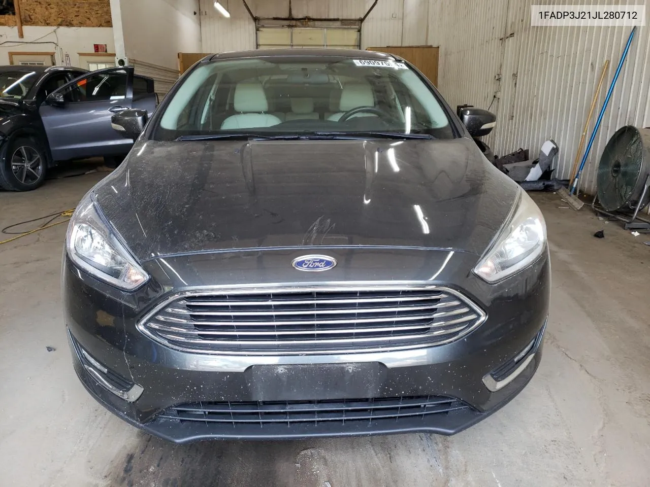 1FADP3J21JL280712 2018 Ford Focus Titanium