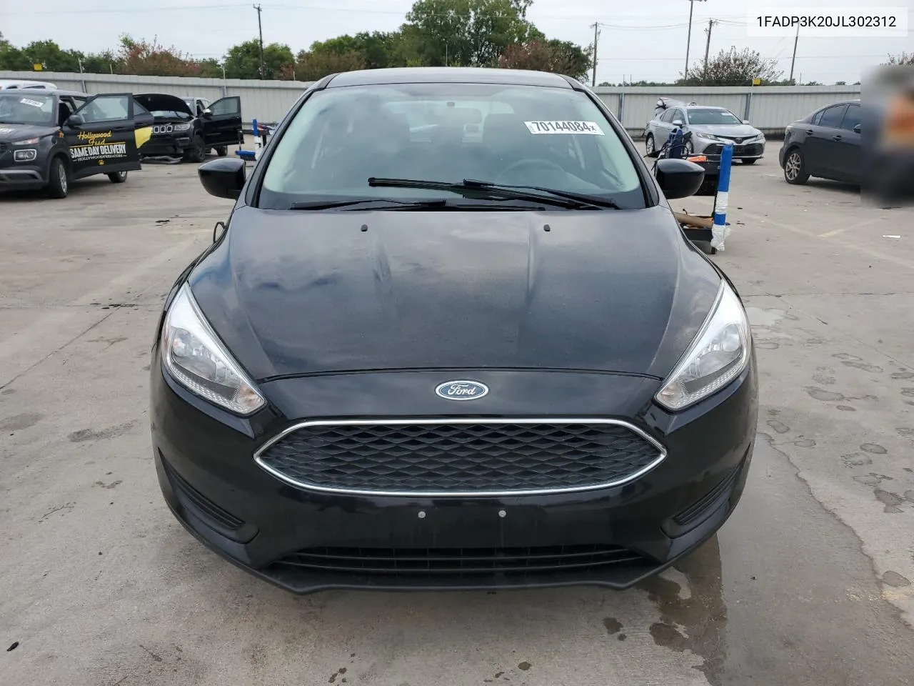 1FADP3K20JL302312 2018 Ford Focus Se